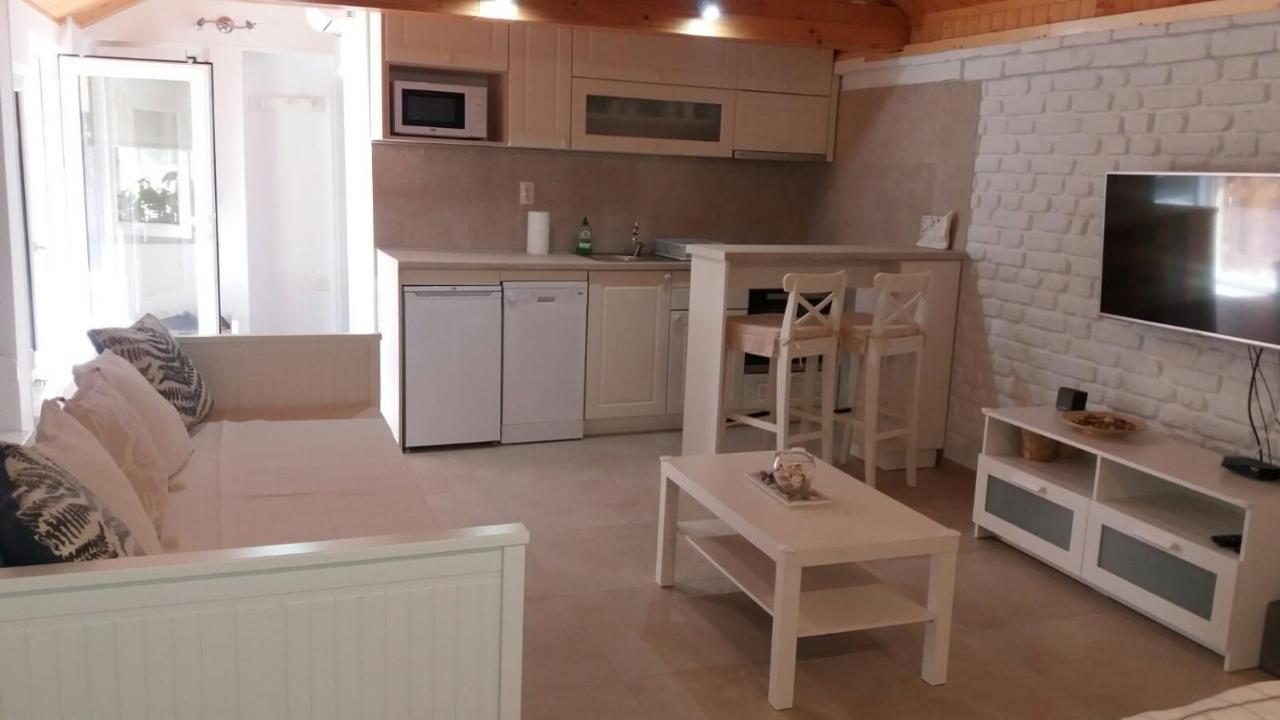 Rita Apartman & Studio ซเรนยานิน ภายนอก รูปภาพ